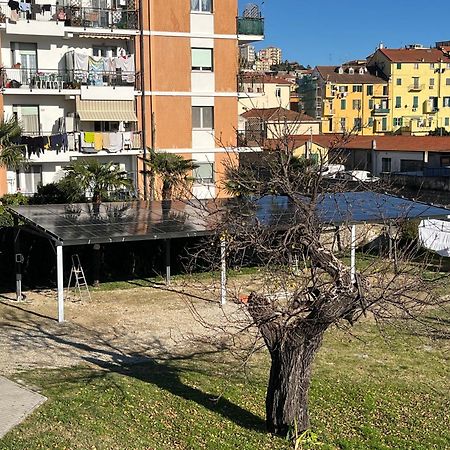 Il Gattino Di Porto - Apt 2 - Bilocale Terrazzo Piscina Imperia Luaran gambar