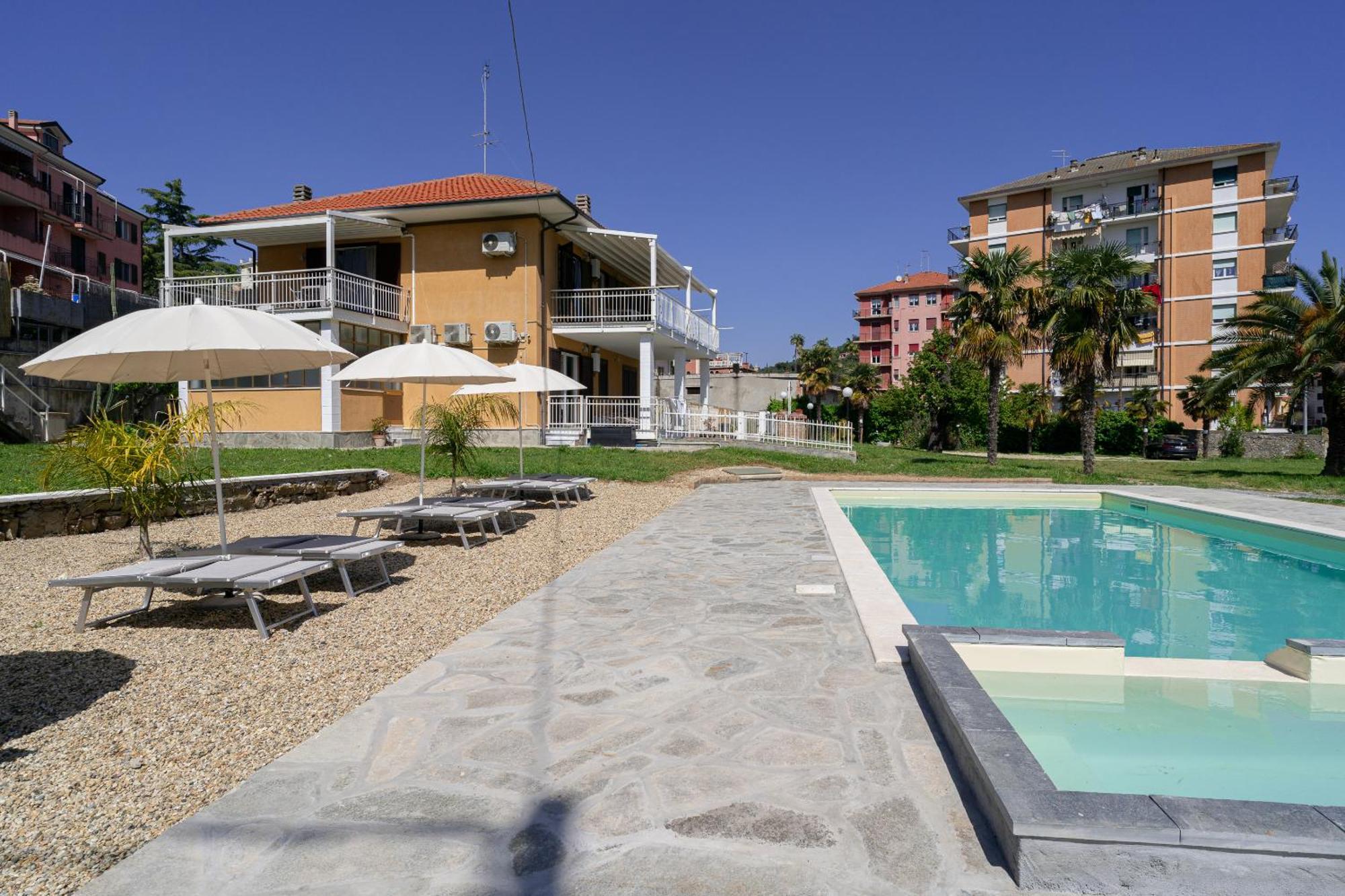 Il Gattino Di Porto - Apt 2 - Bilocale Terrazzo Piscina Imperia Luaran gambar