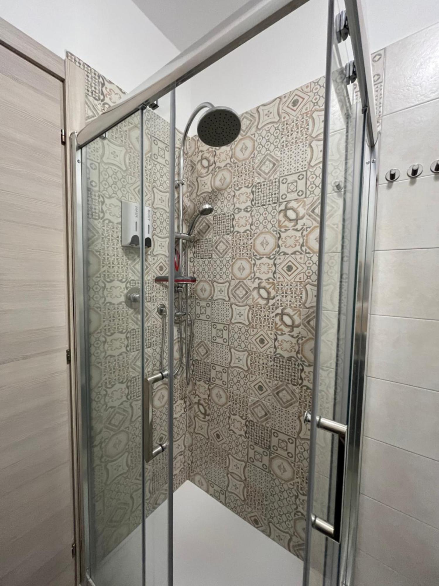 Il Gattino Di Porto - Apt 2 - Bilocale Terrazzo Piscina Imperia Luaran gambar